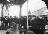 The first load of beer being delivered to the Rob Roy Hotel